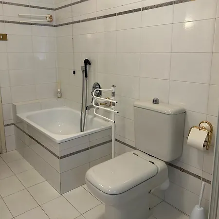 Ada Monsummano Terme